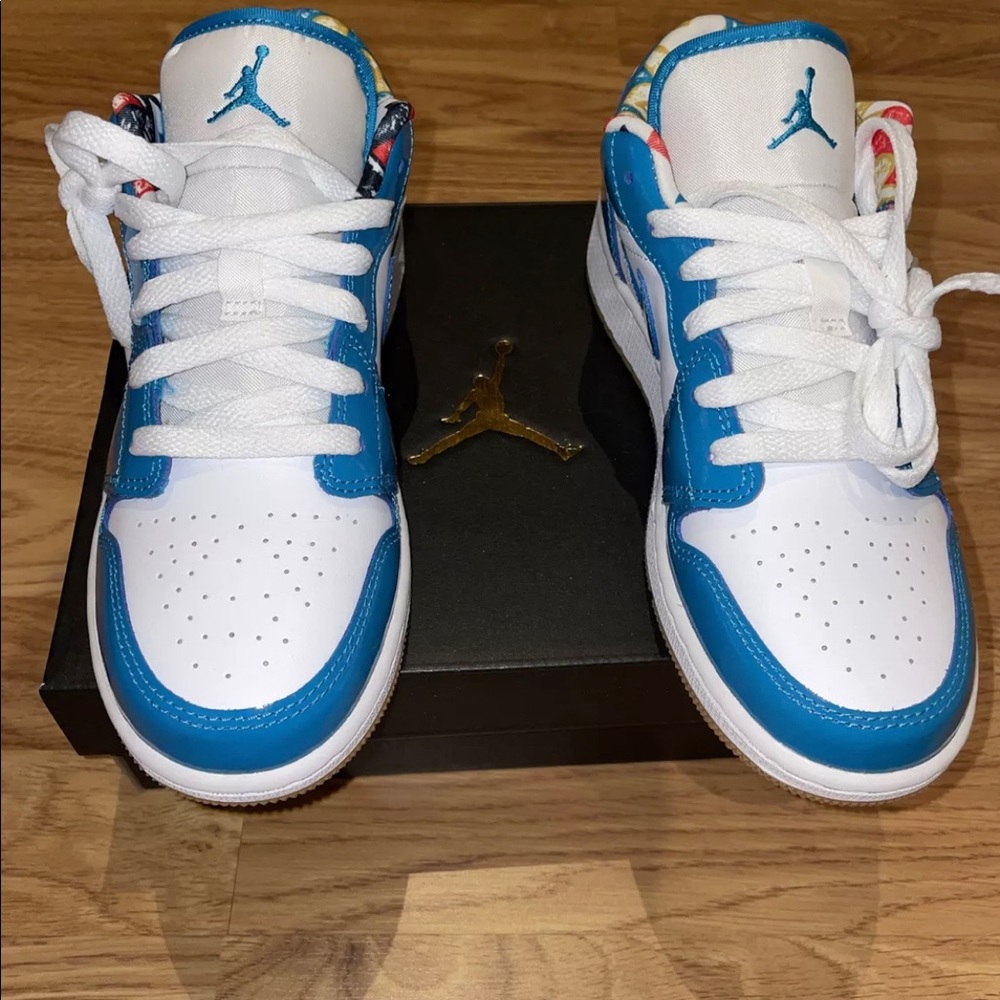 NWT Jordan 1 Low SE - Picture 2 of 9
